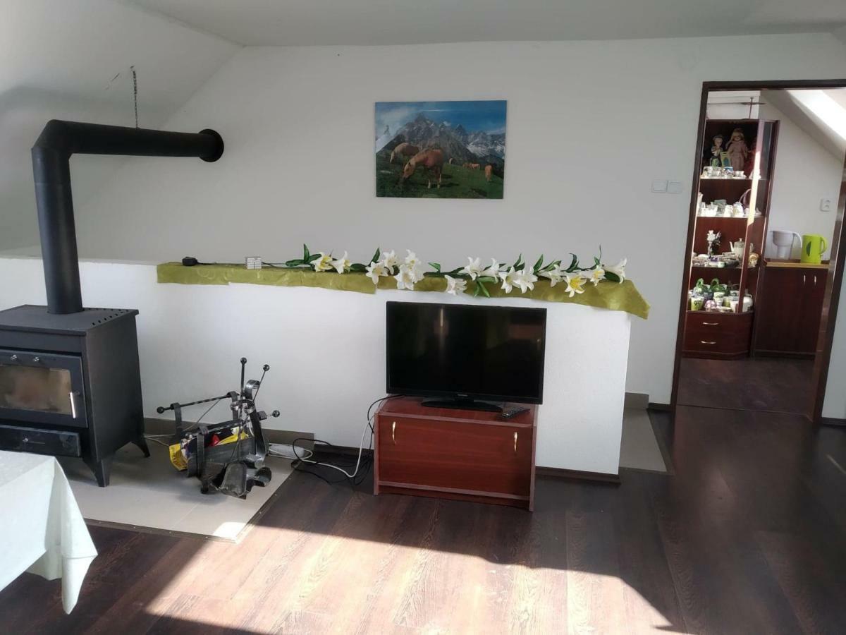 Apartman Gabika Na Zahori Apartment Malacky Bagian luar foto